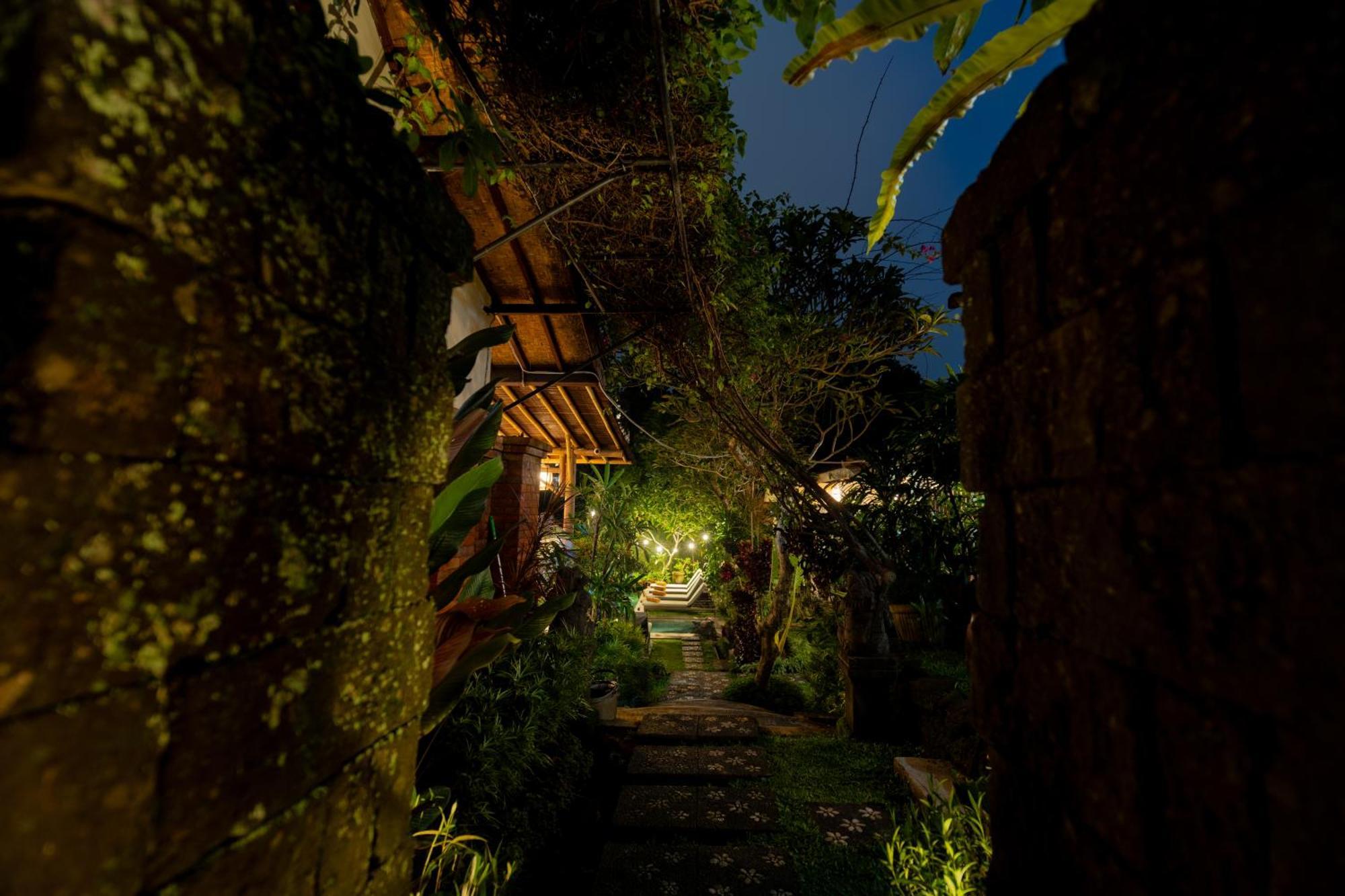 Отель Desak Putu Putra Hidden Убуд Экстерьер фото